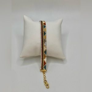 ARIANNE beaded loom bracelet with adjustable closure